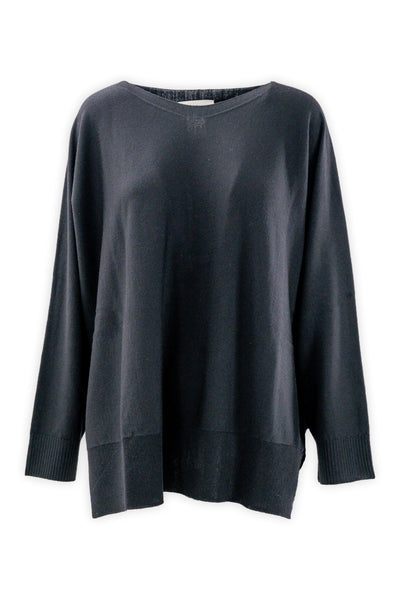 Curvy boat neck sweater in pure wool