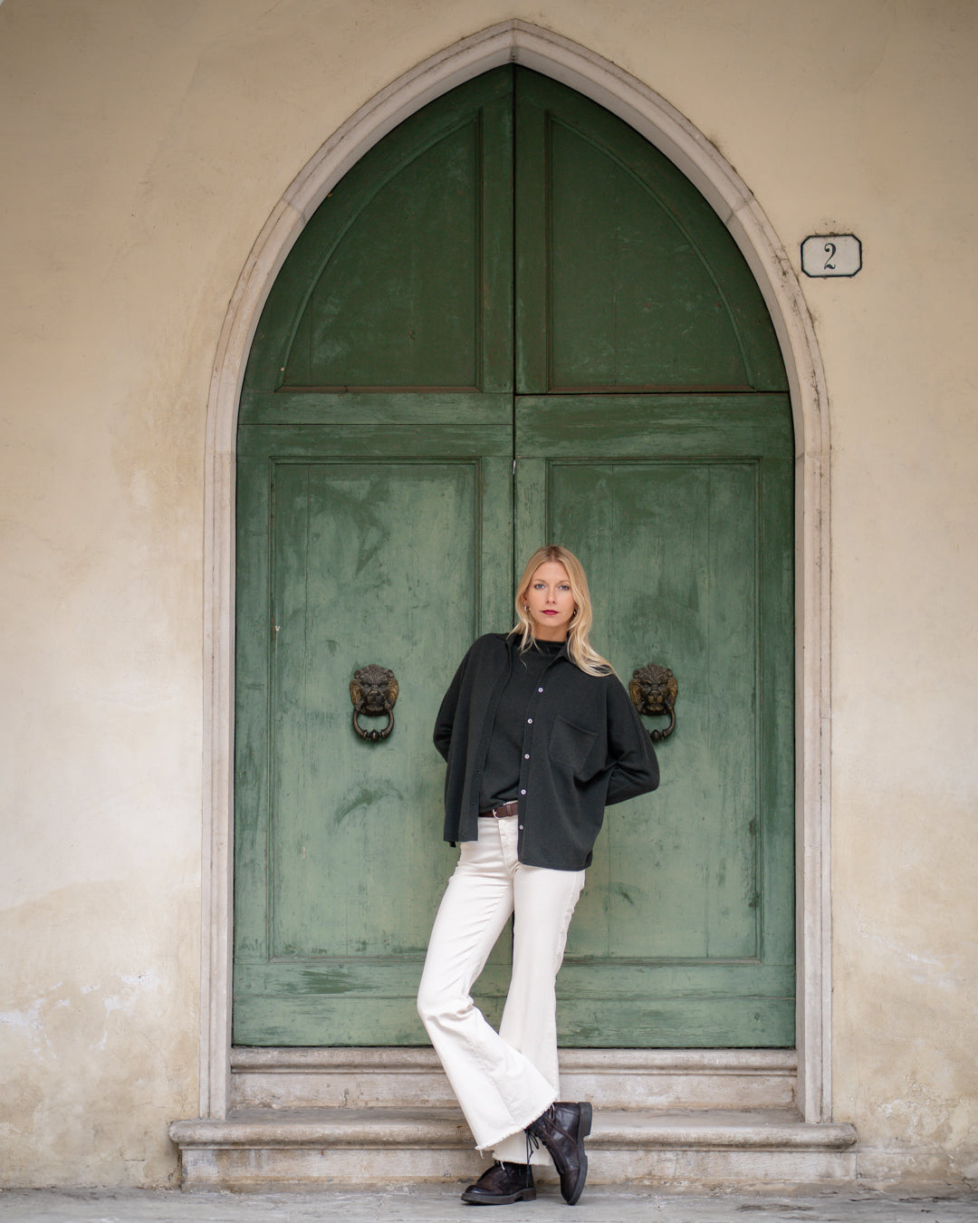 Maglia con collo a cratere in lana e cashmere