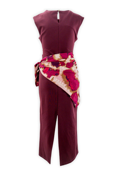 Long sleeveless dress with side ruffle