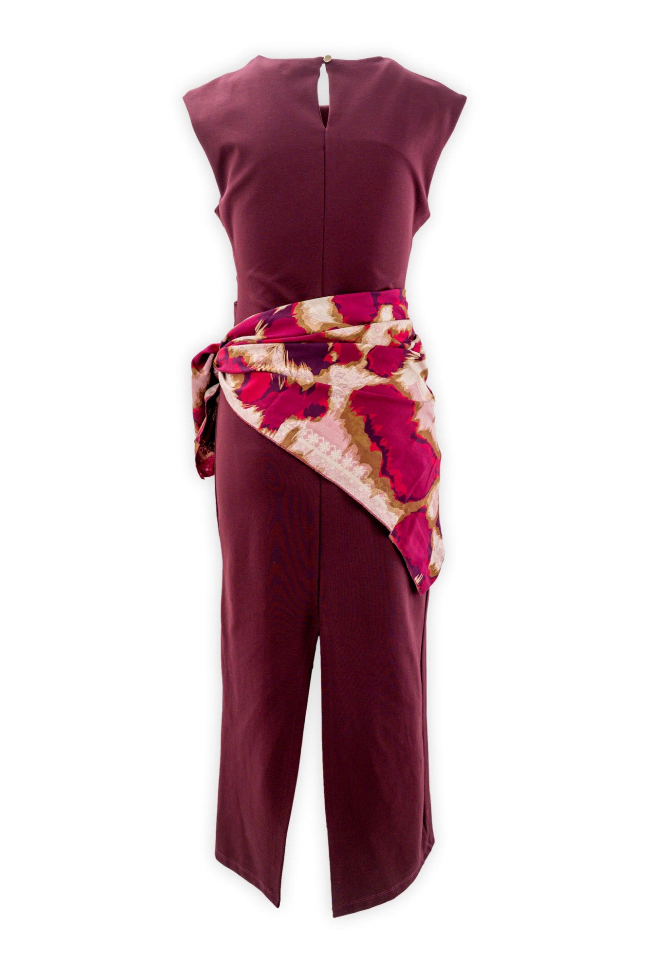 Vestito lungo smanicato con arriccio laterale