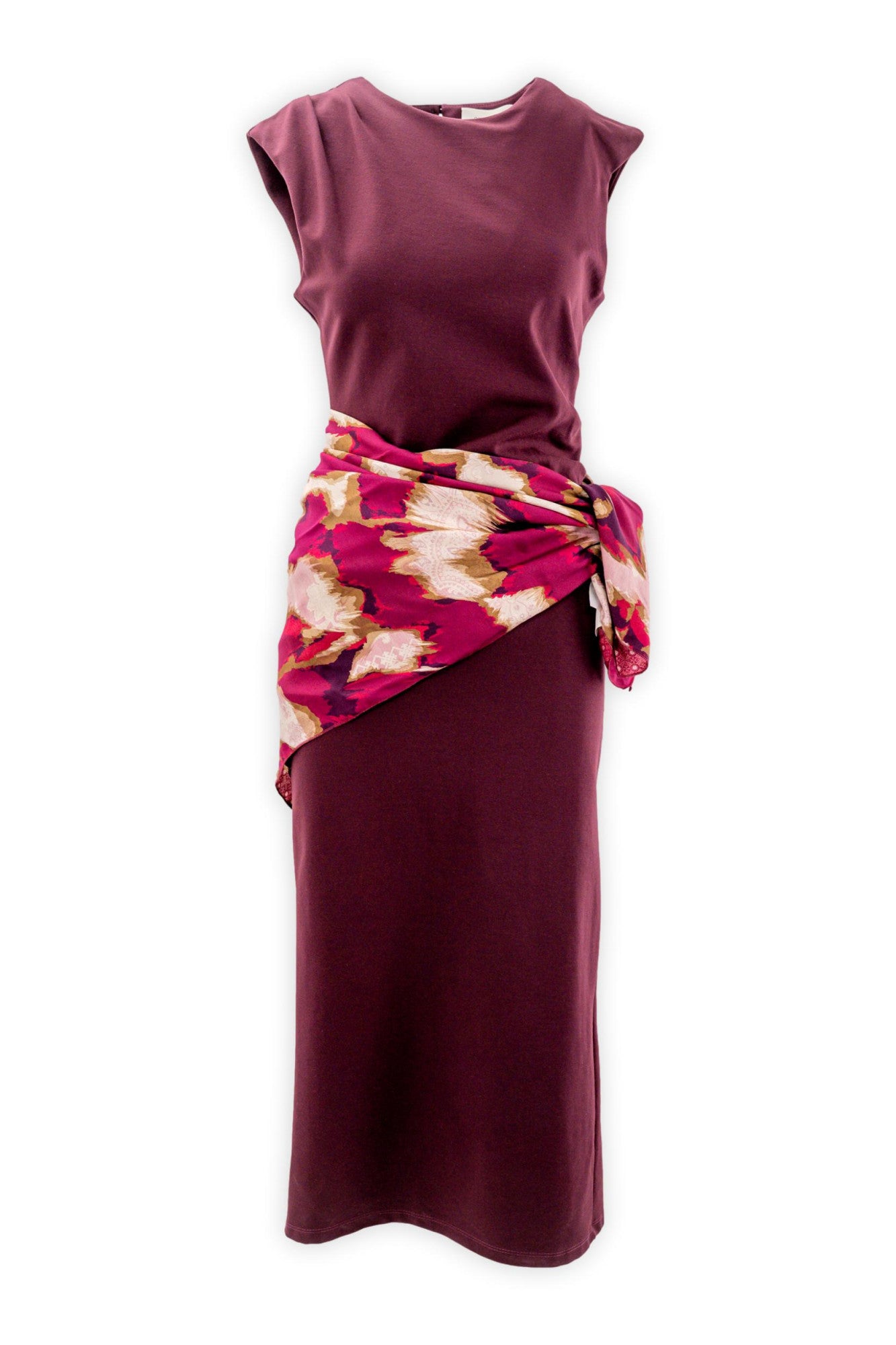 Vestito lungo smanicato con arriccio laterale
