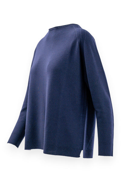 Pure wool crew neck with curl