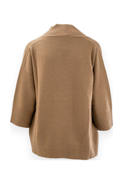 Cardigan ampio con manica kimono e bottoni in lana pura