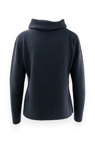 Donut neck sweater with rice grain workmanship