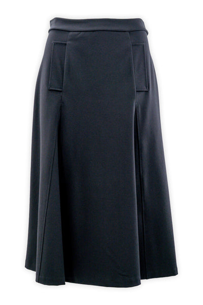 Long skirt in Milanese stitch with panels