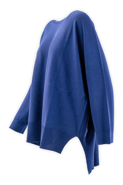 Curvy boat neck sweater in pure wool