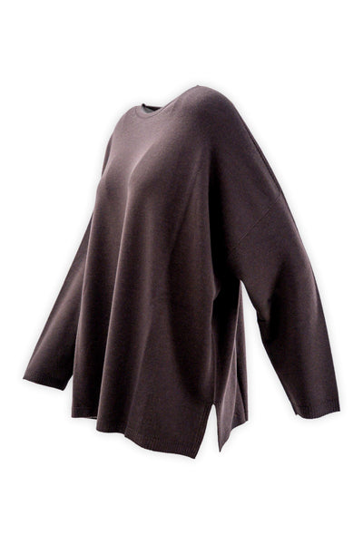 Maglia ampia in pura lana con spacchi laterali