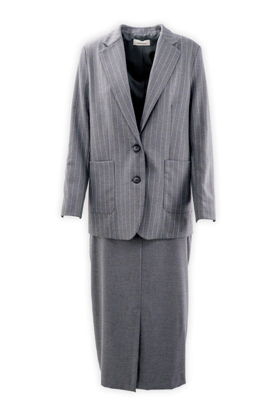 Single-breasted lined pinstripe blazer